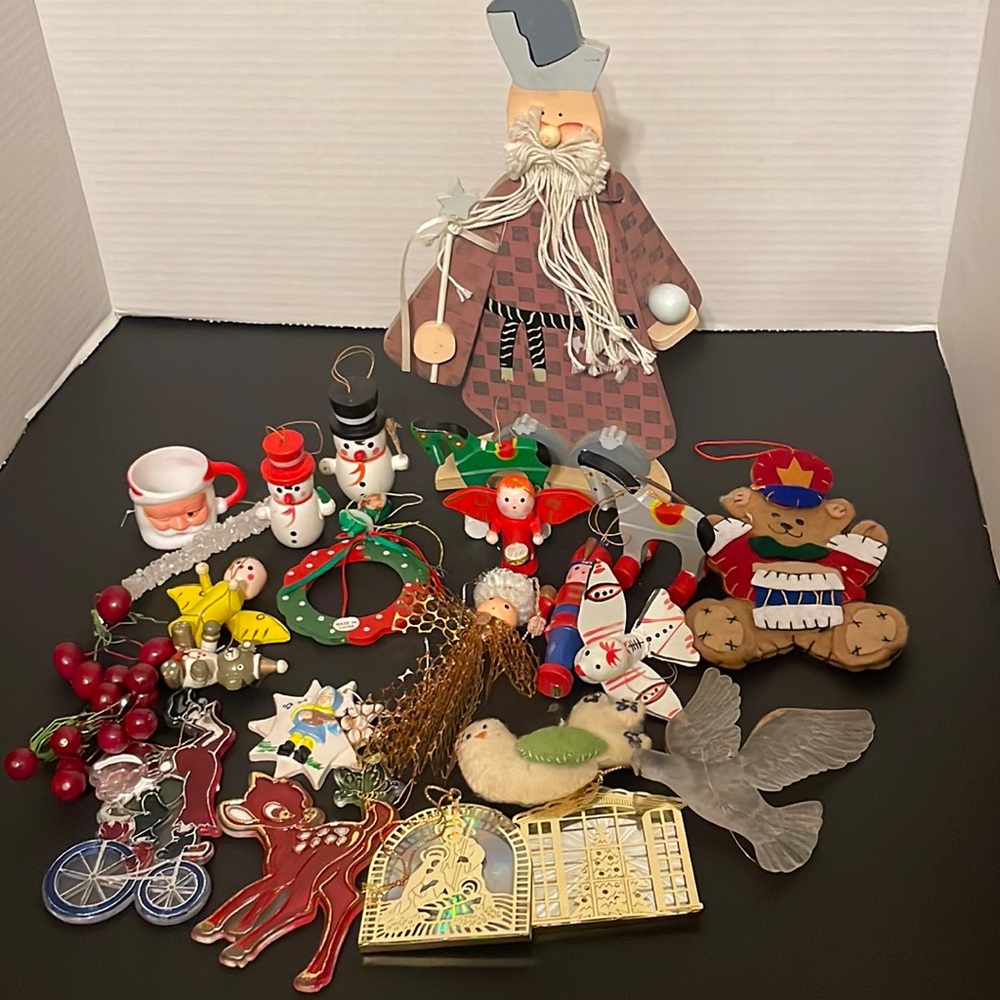 Lot of Assorted Vintage Christmas Tree Ornaments Decorations